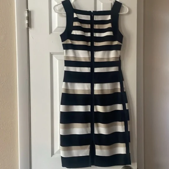 White House Black Market cocktail dress - Picture 4 of 6